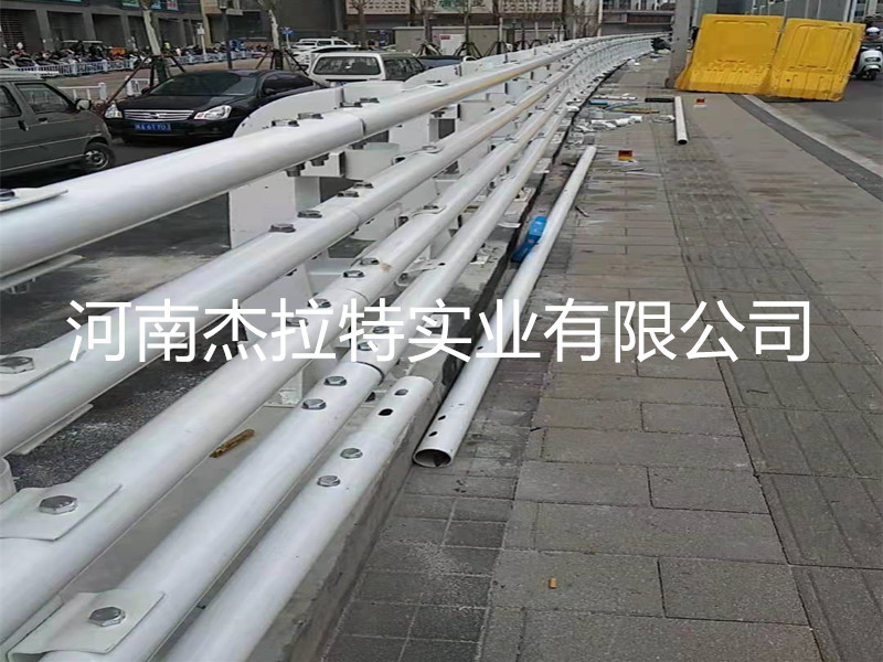 郑州市政道路防撞护栏美 